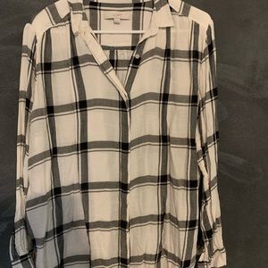 LOFT Black and White Plaid Button Down Shirt